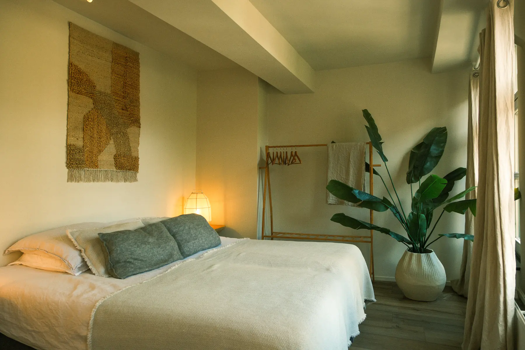 Sfeervolle bed & breakfast-kamer van MILK in Venlo Sfeervolle bed & breakfast-kamer van MILK in Venlo