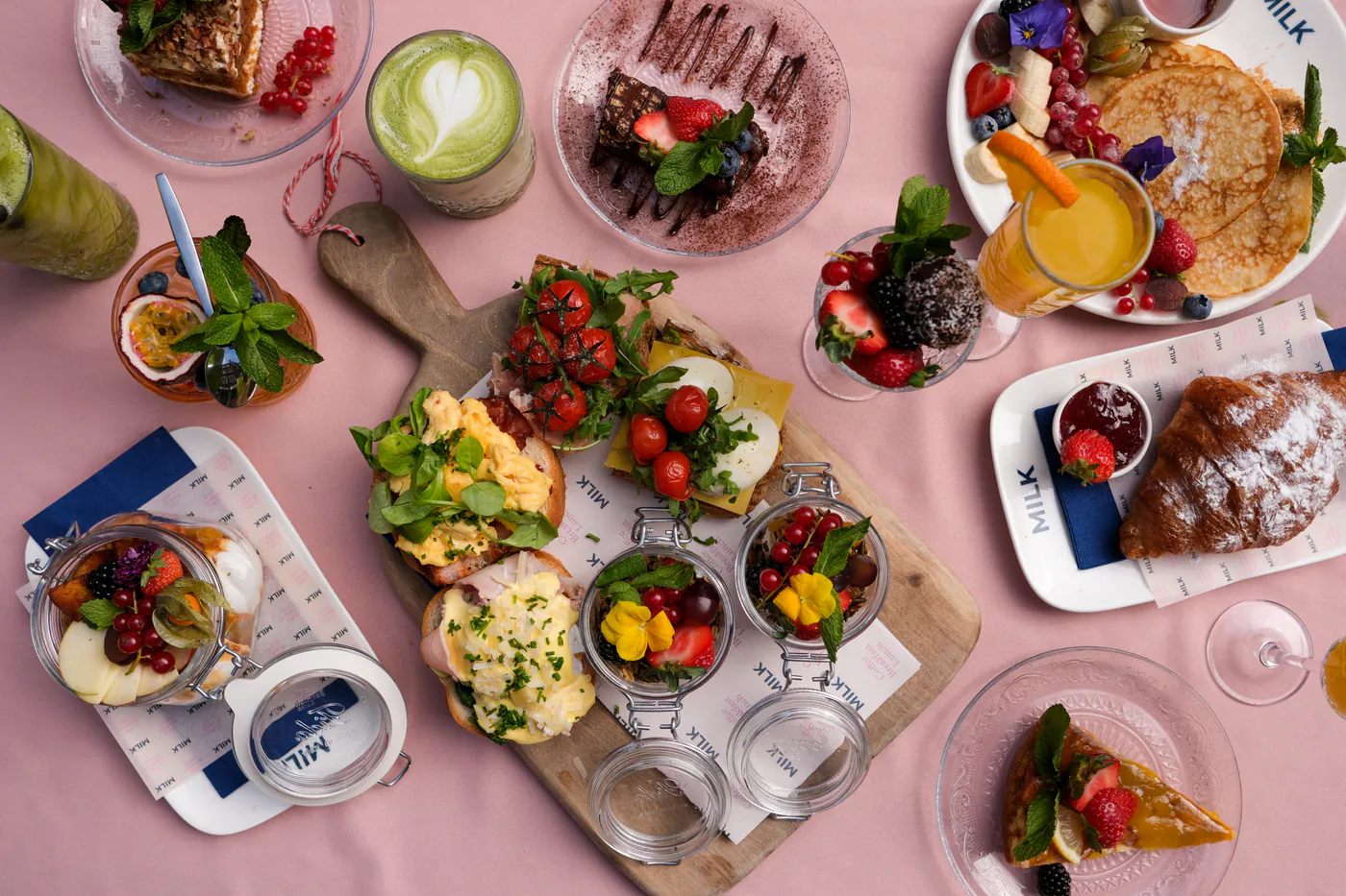 Rijkgevulde brunchtafel van MILK in Venlo Rijkgevulde brunchtafel van MILK in Venlo